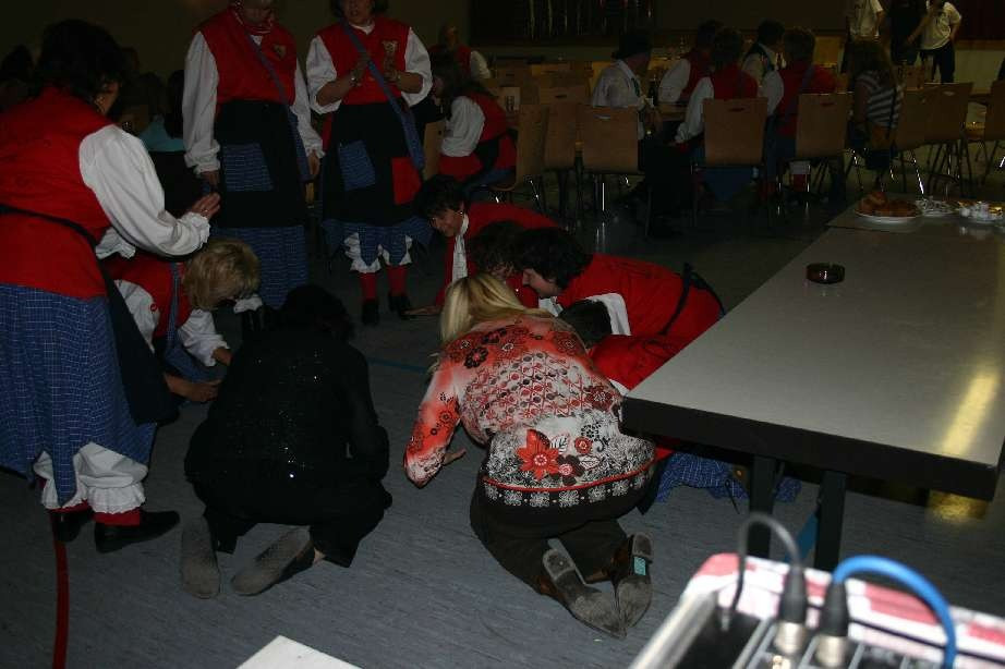 2008 wurstverkauf hexennacht egesheim 20110325