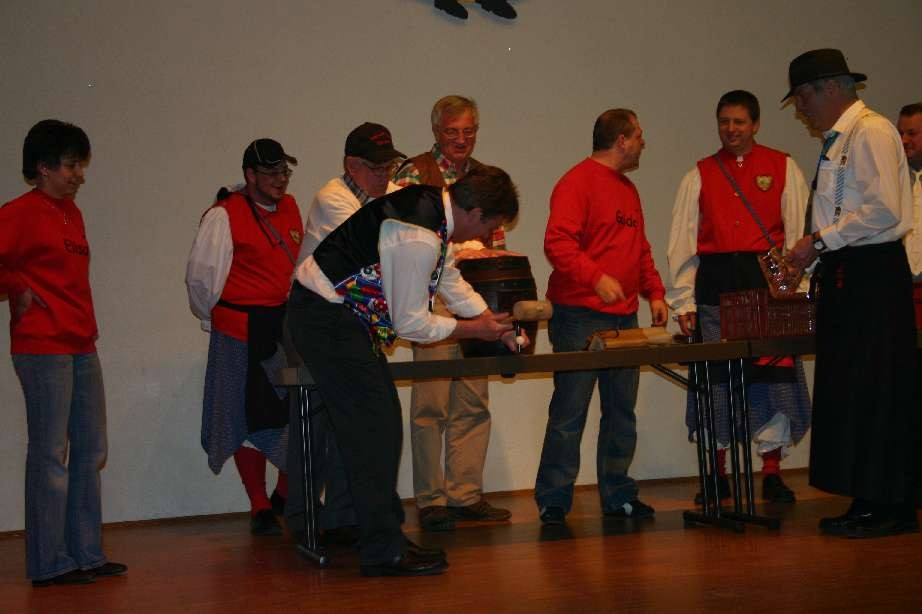 2008 wurstverkauf hexennacht egesheim 20110325