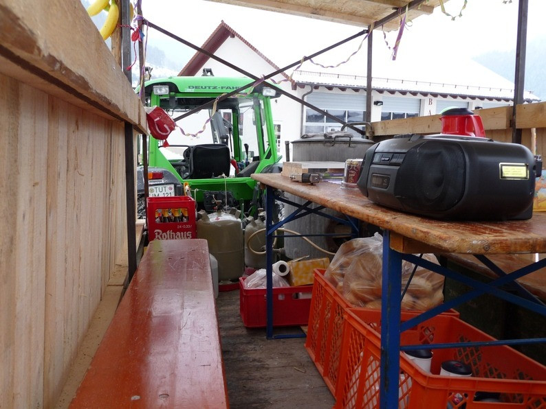 2010 wurstverkauf egesheim 20110325