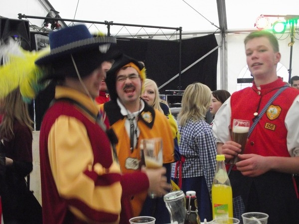 2011 umzug boettingen 20110325